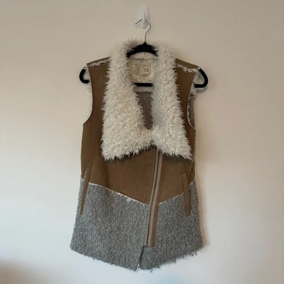 Anthropologie Saturday Sunday Shearling Tan Vest - Picture 2 of 7
